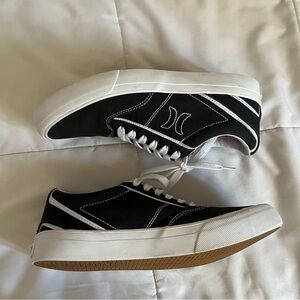 hurley skater shoes